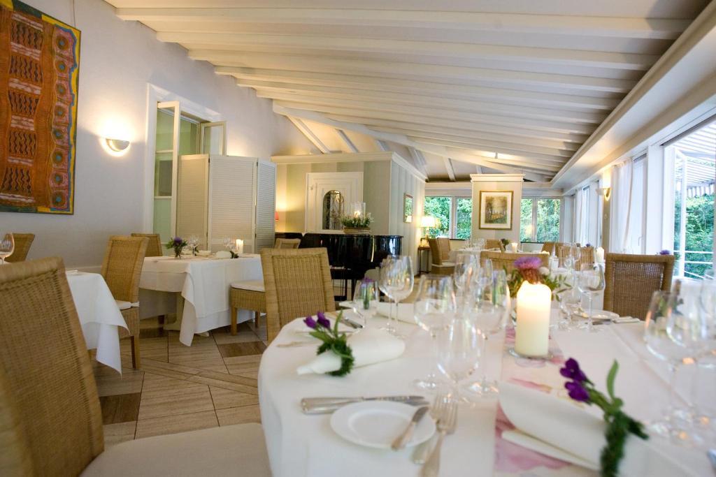 Hotel Restaurant Villa Fayence Wallerfangen Exterior photo